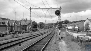 Spoor onderaan de straat